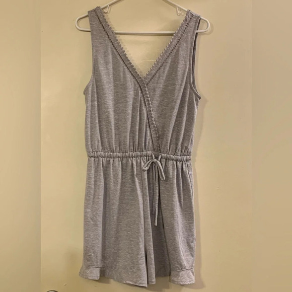 ELOISE by ANTHROPOLOGIE Twist Back Romper - Picture 3 of 9